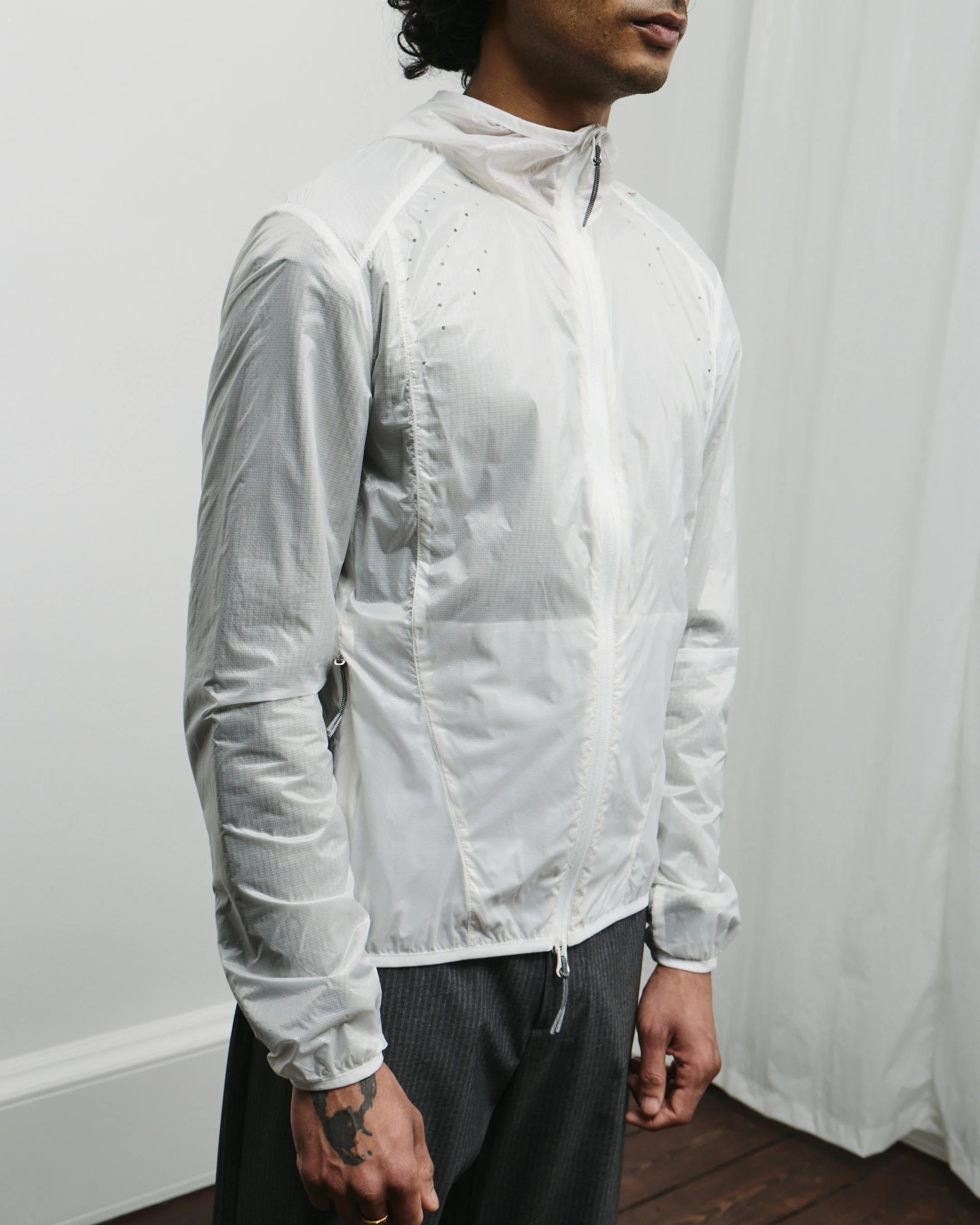 Hue Packable Wind Jacket - Image 4