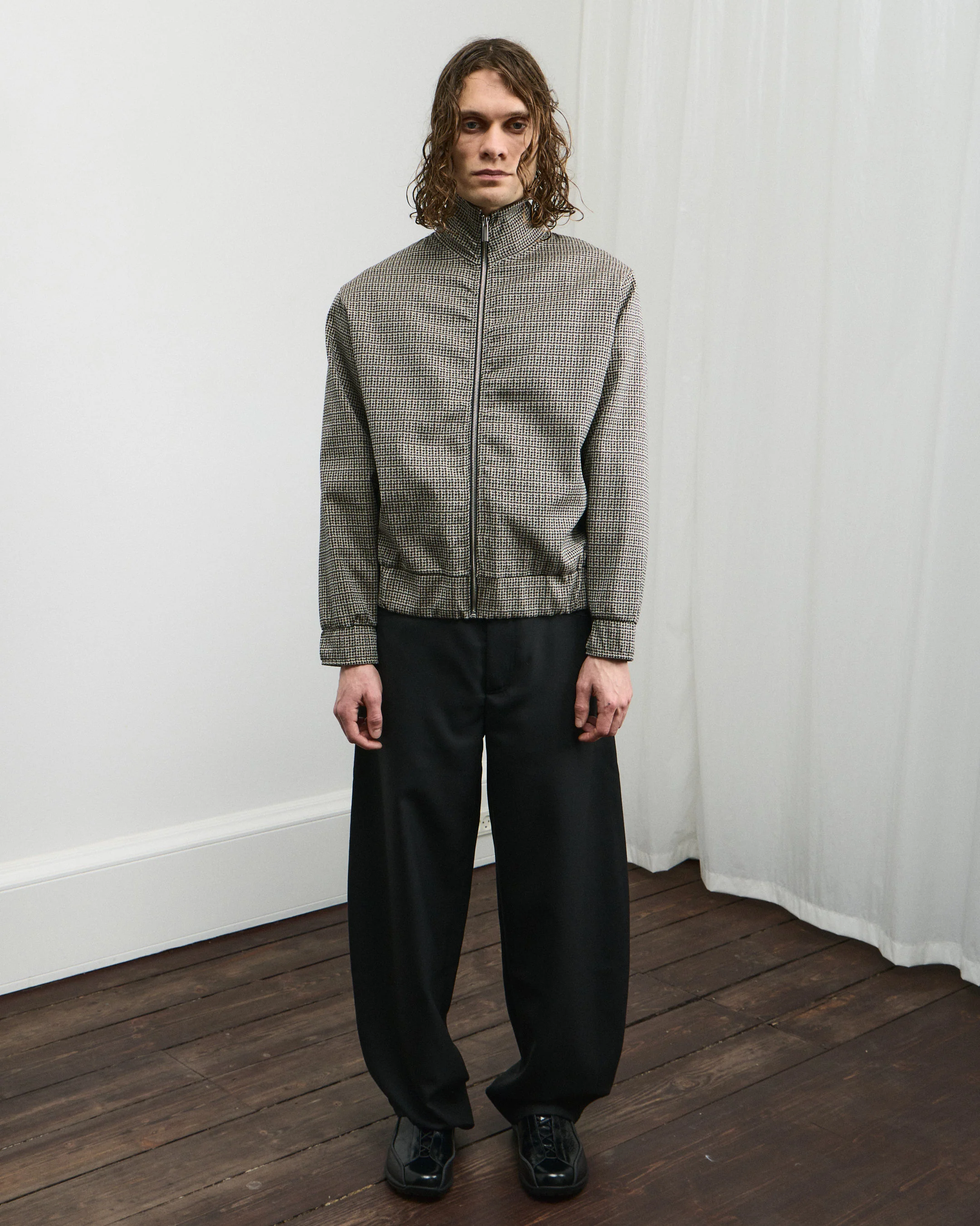Stand Zip - Sand/Brown - Image 5
